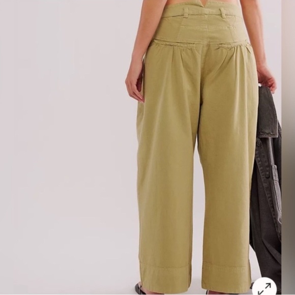 Free People Women's Sweet Talk Chino Pants in Dried Aloe Green Size 8 - Picture 3 of 6